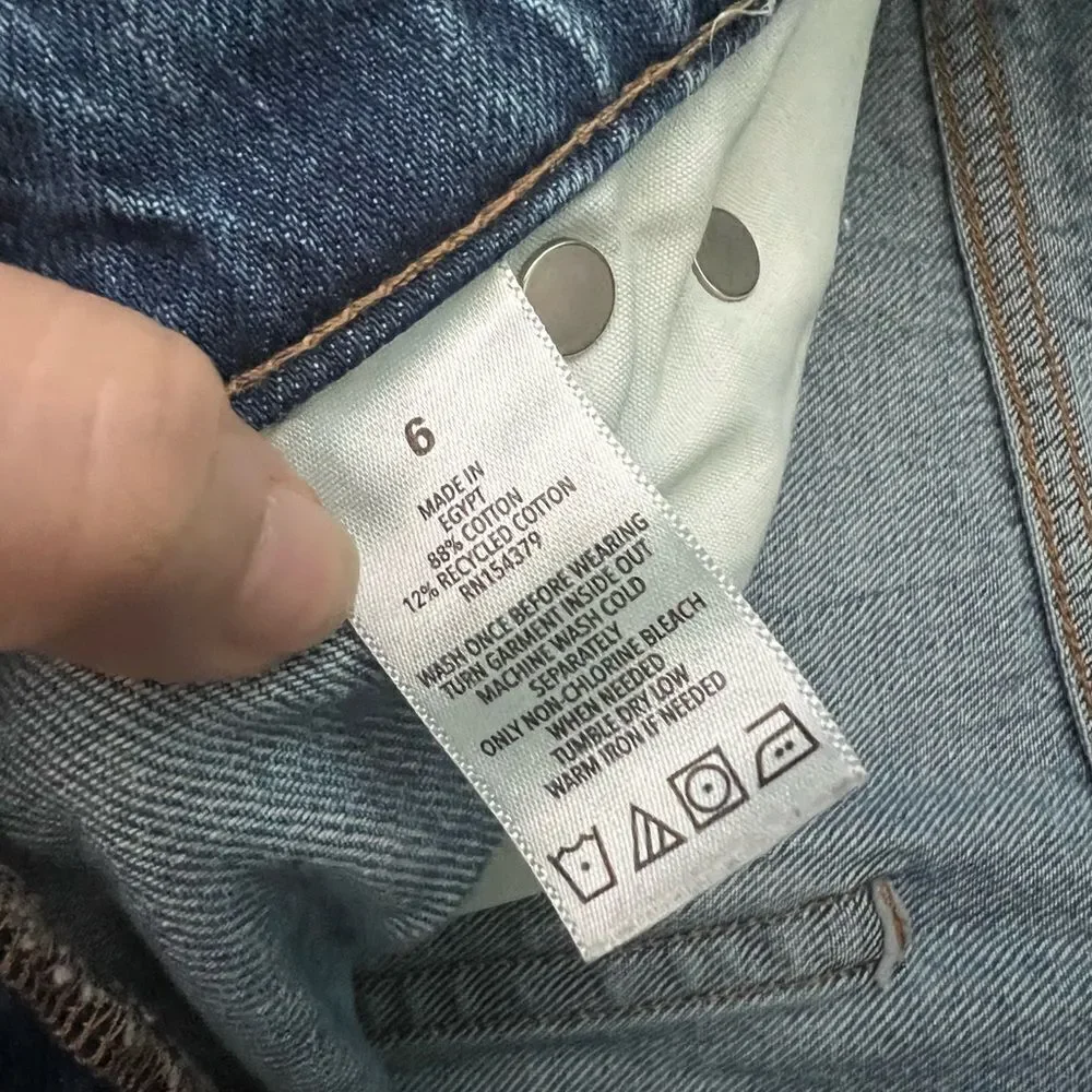 Aéropostale High-Rise Mom Jean size 6